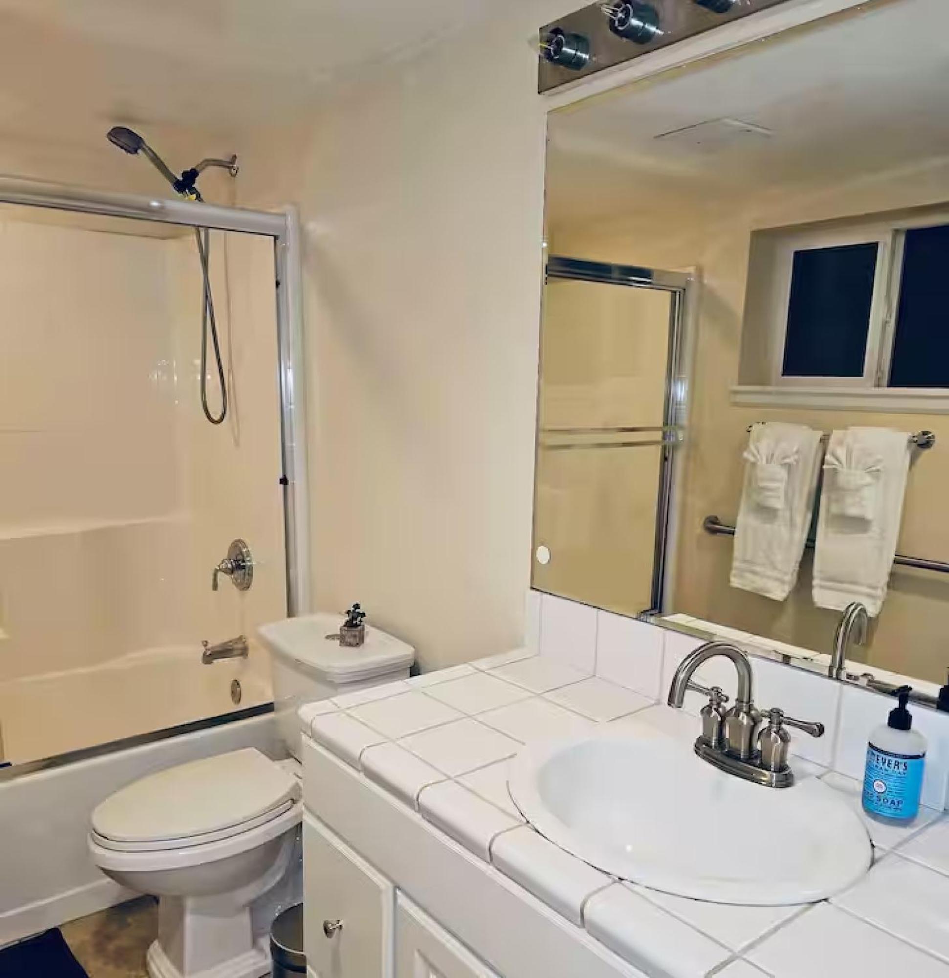 Mercer Island Boutique Stay Екстериор снимка